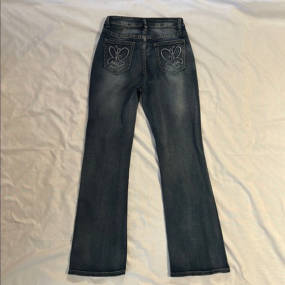 Classic Blue Women's Jeans - Picture 3 of 3